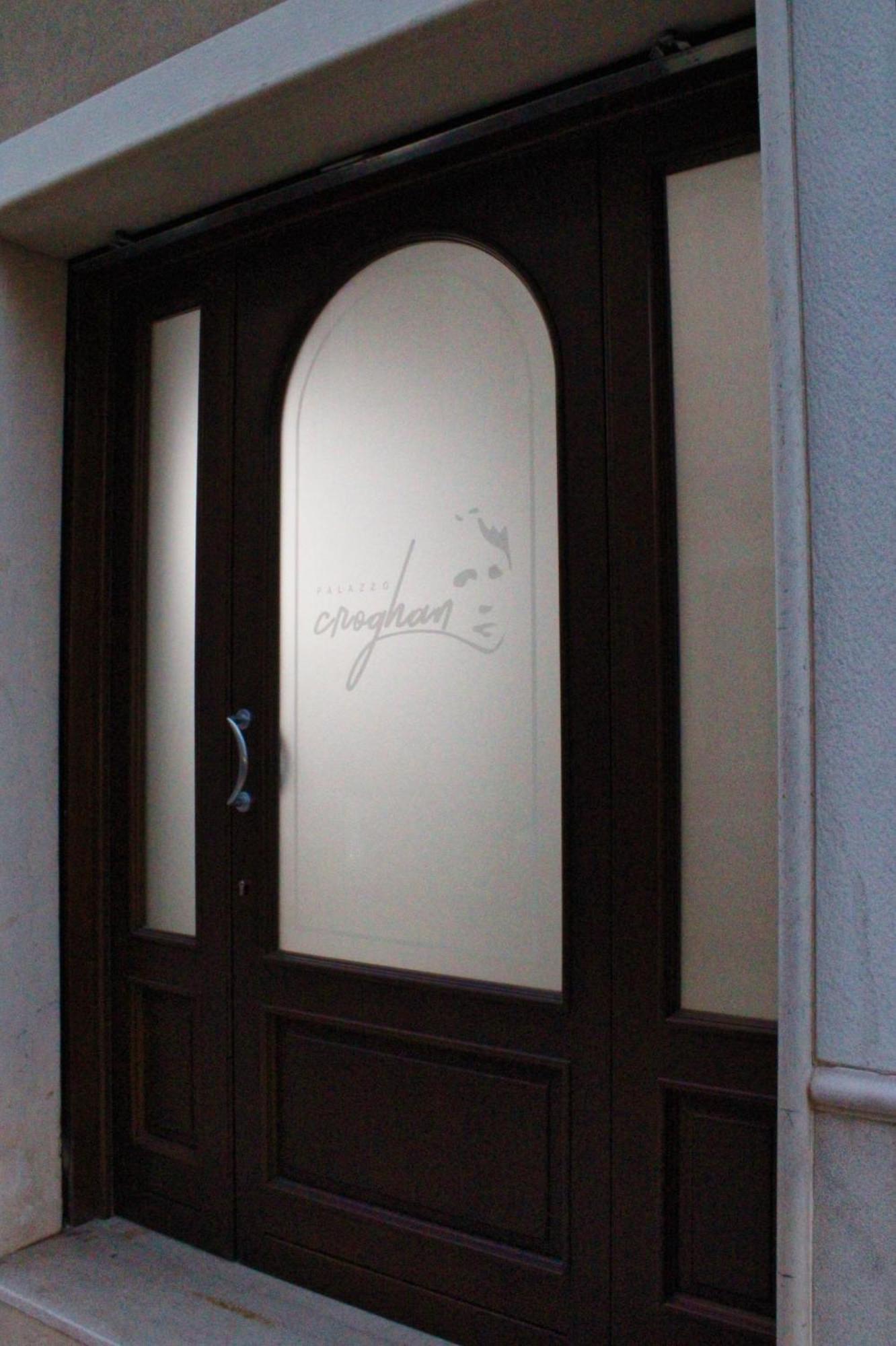 B&B Palazzo Croghan Torremaggiore Екстер'єр фото