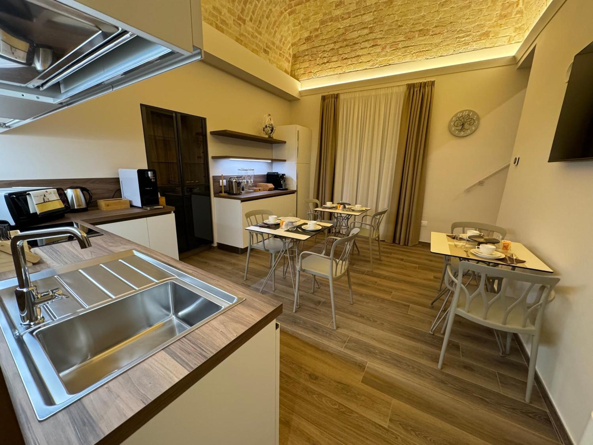 B&B Palazzo Croghan Torremaggiore Екстер'єр фото