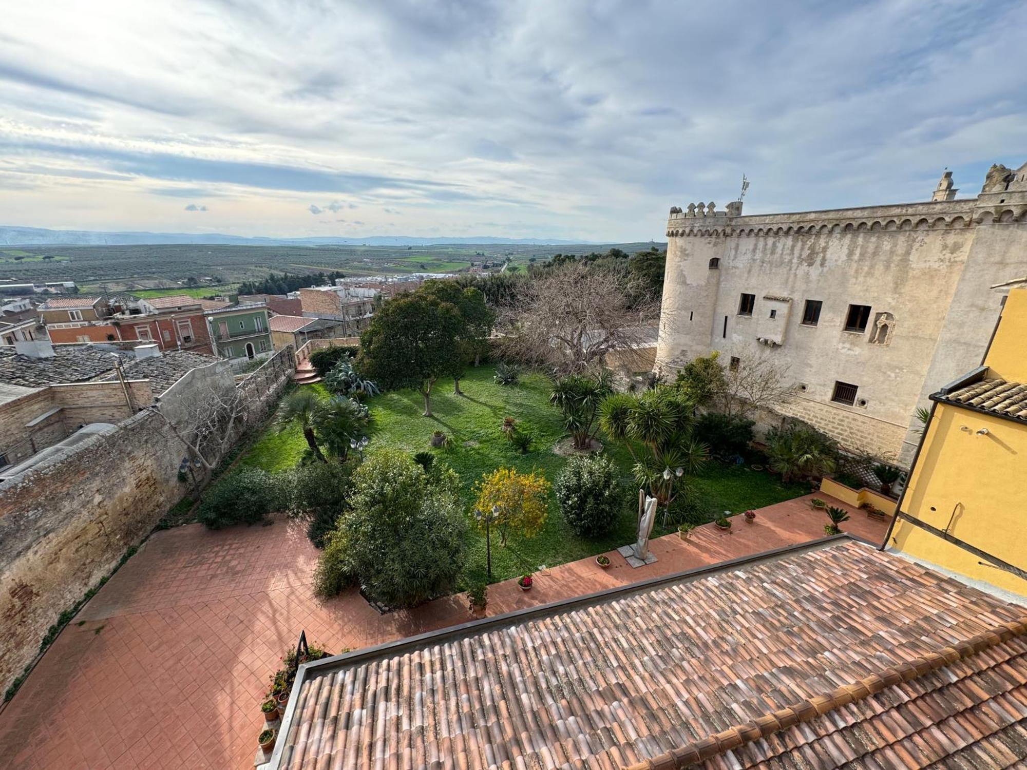 B&B Palazzo Croghan Torremaggiore Екстер'єр фото