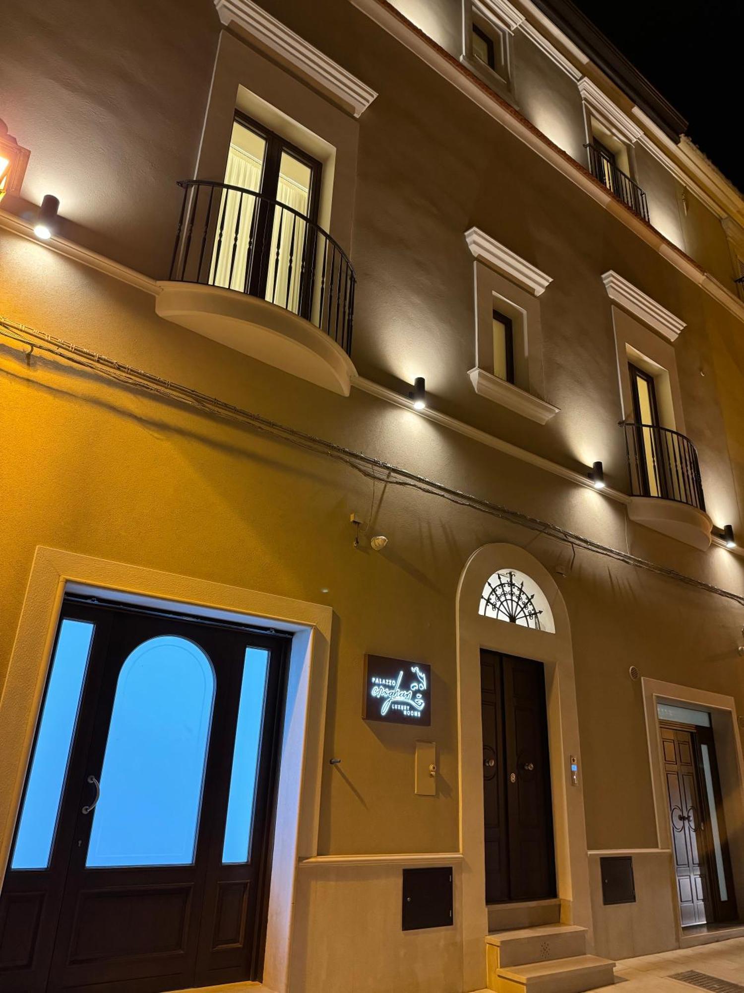 B&B Palazzo Croghan Torremaggiore Екстер'єр фото