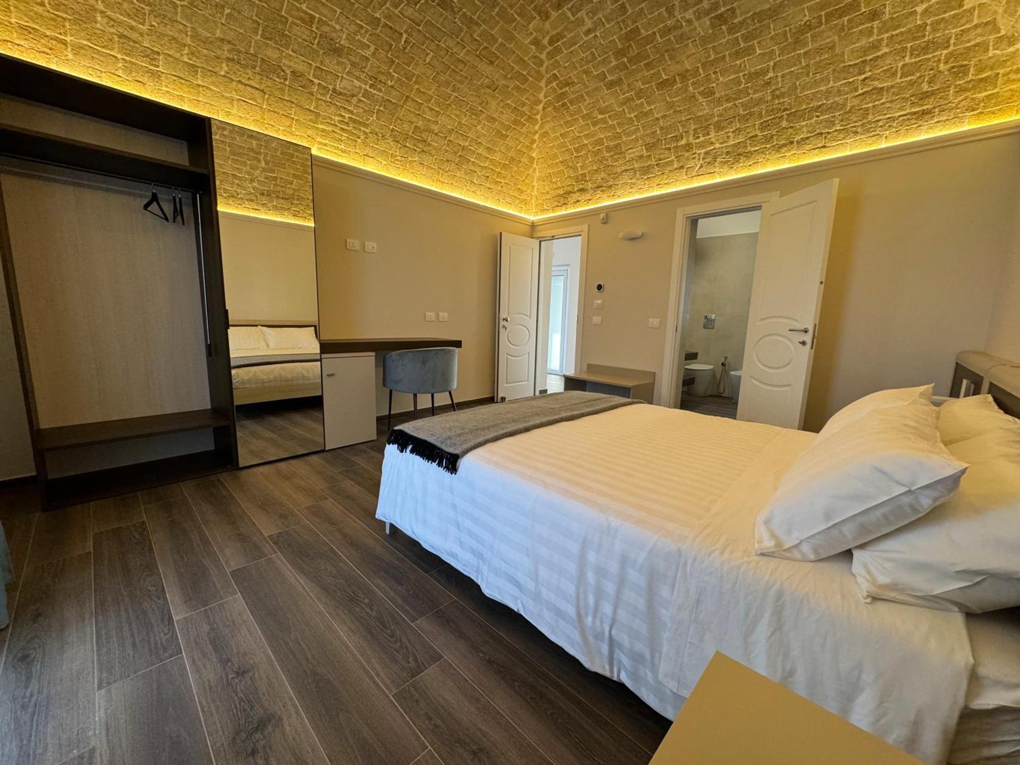 B&B Palazzo Croghan Torremaggiore Екстер'єр фото