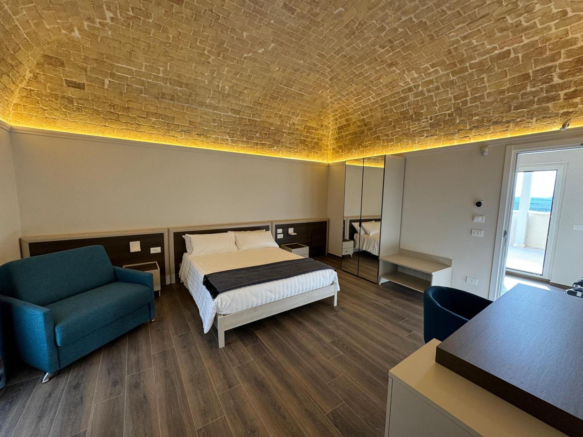 B&B Palazzo Croghan Torremaggiore Екстер'єр фото