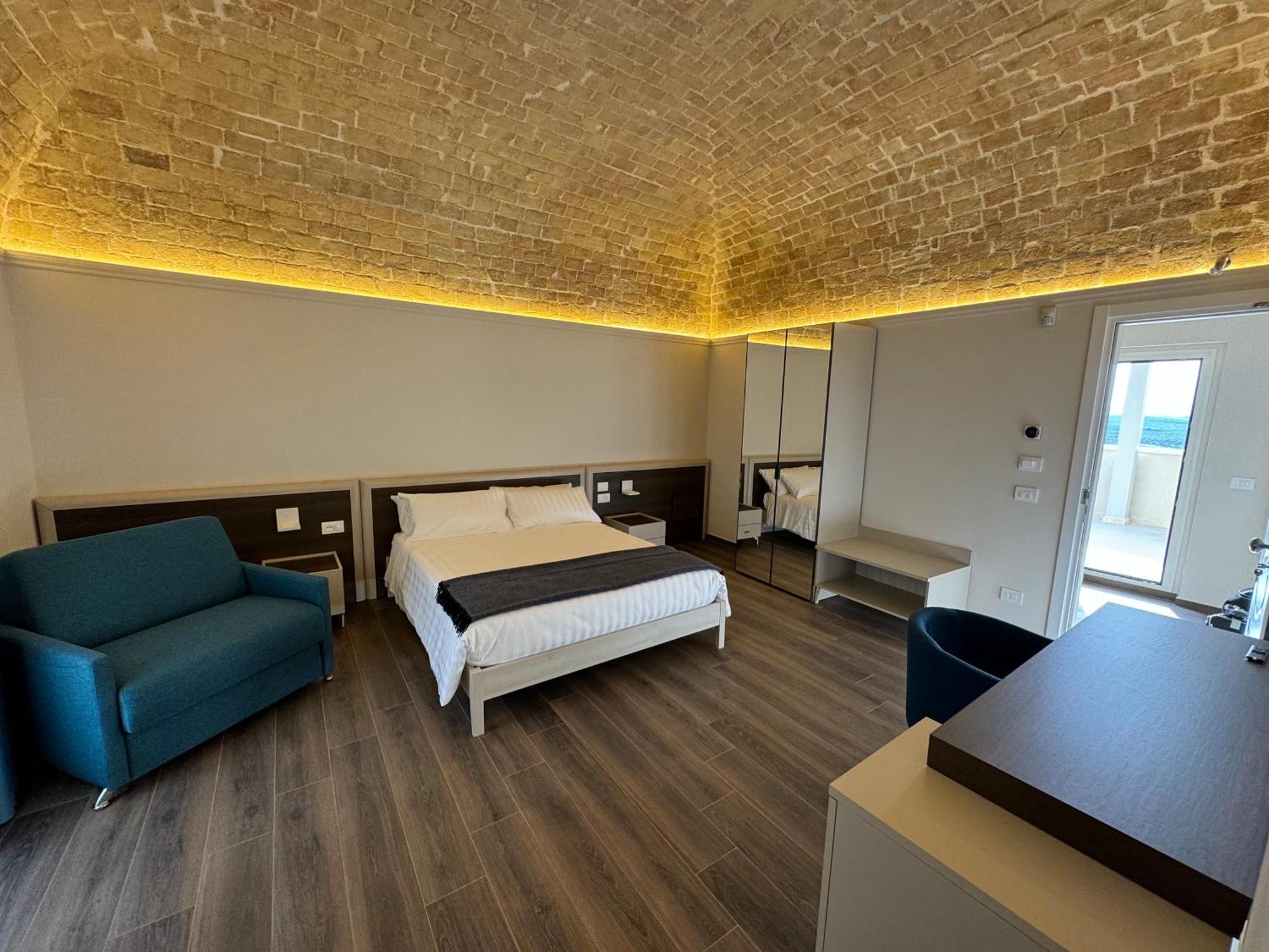 B&B Palazzo Croghan Torremaggiore Екстер'єр фото